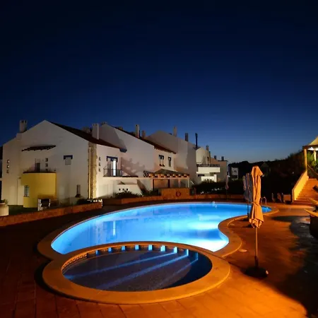Lägenhet Port - Sea View 4 Bedroom In With 3 Pools São Martinho do Porto
